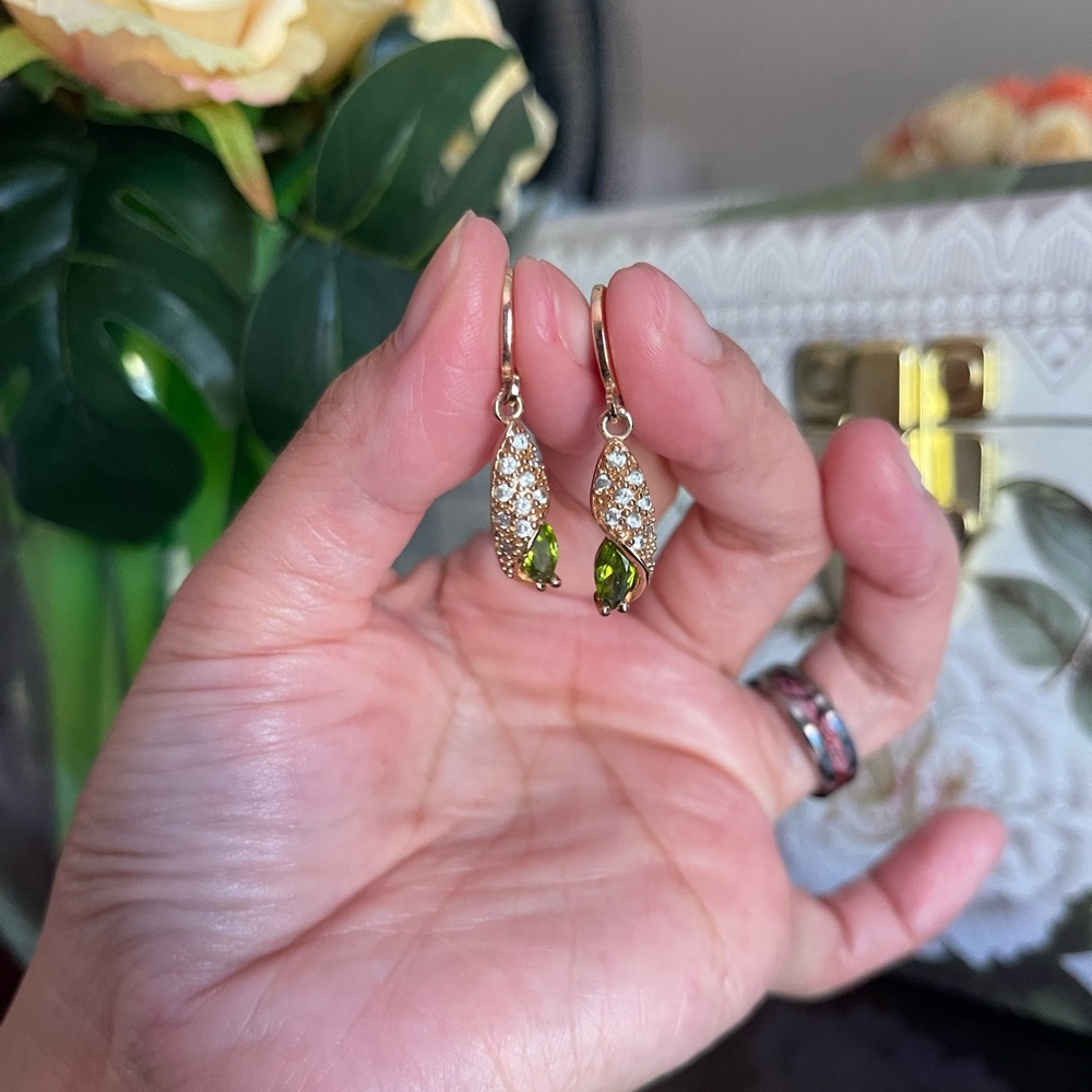 Elegant Gold and Green Drop Earrings